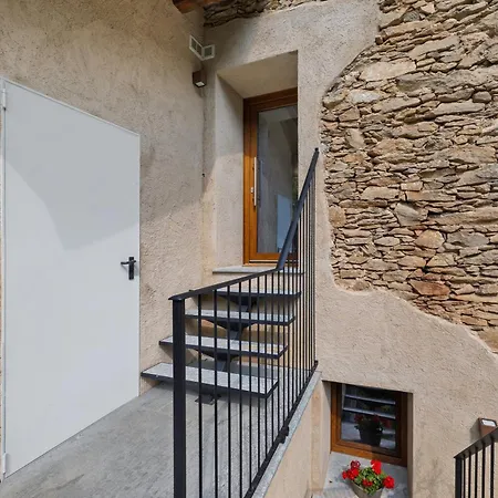 Lo Sarvanot 펜션 Bernezzo